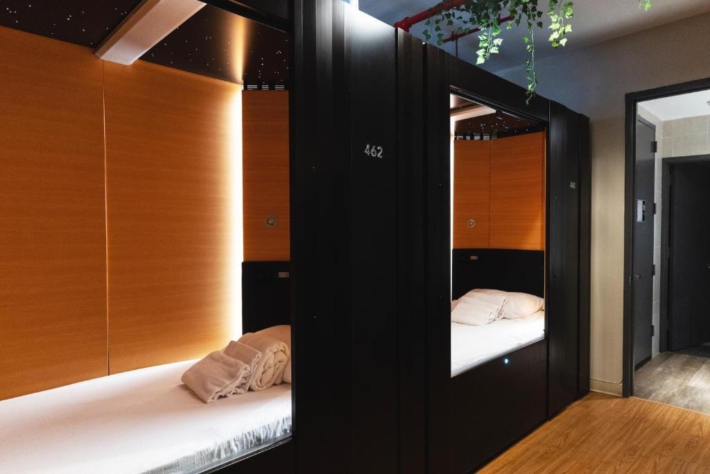 Nap York Capsule Pods